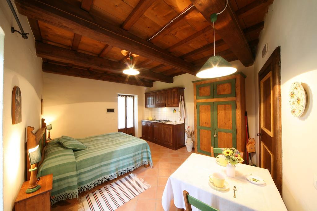 Agriturismo Monte Valentino Pietralunga (Umbria) Quarto foto