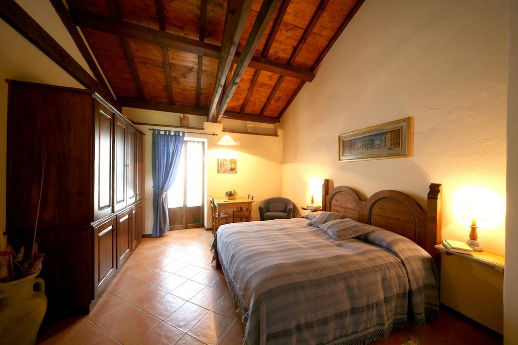 Agriturismo Monte Valentino Pietralunga (Umbria) Quarto foto